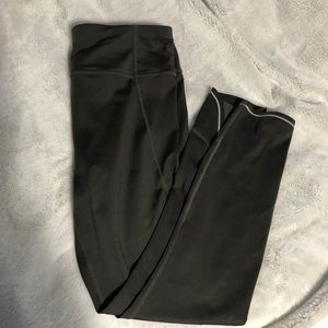 Athleta Run Free 7/8 tight leggings